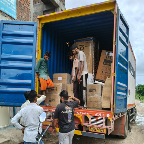 Professional Packers and Movers Team at Work - ShriJee